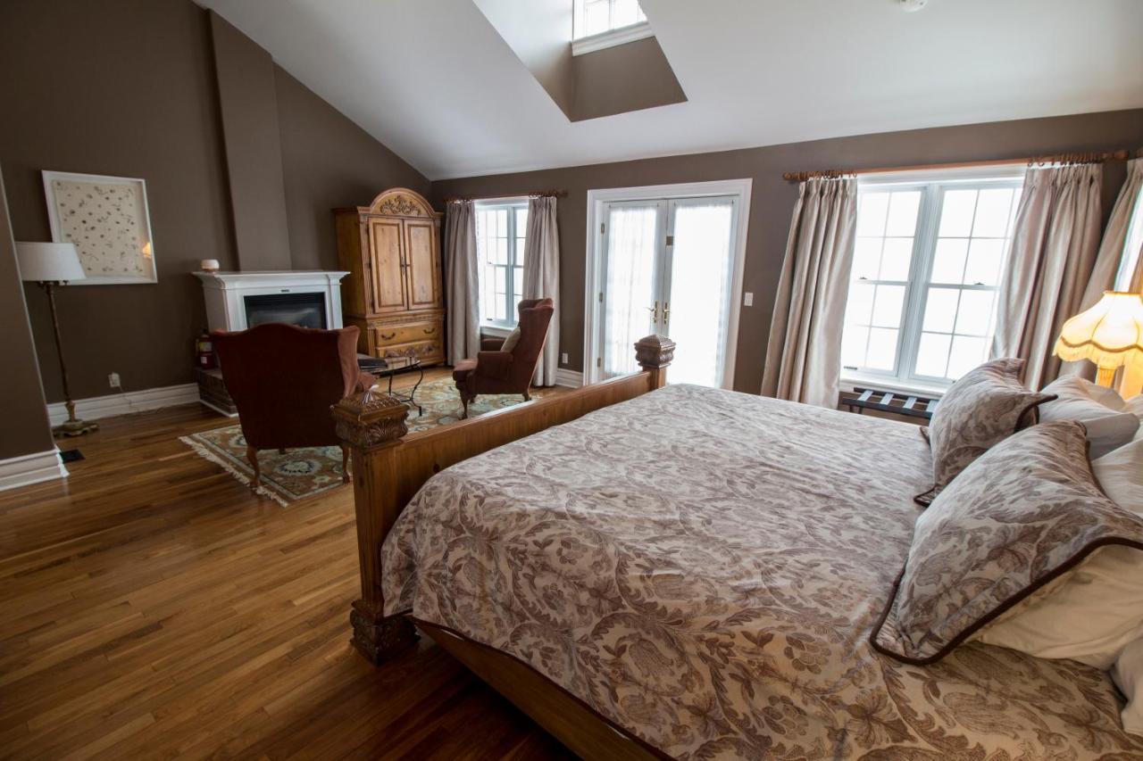 Ste. Anne'S Spa Grafton Екстериор снимка